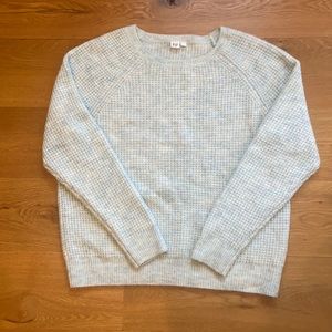 Gap sweater